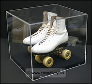 Custom made acrylic box for roller skates
Dunwoody_Frame_Shop.jpg